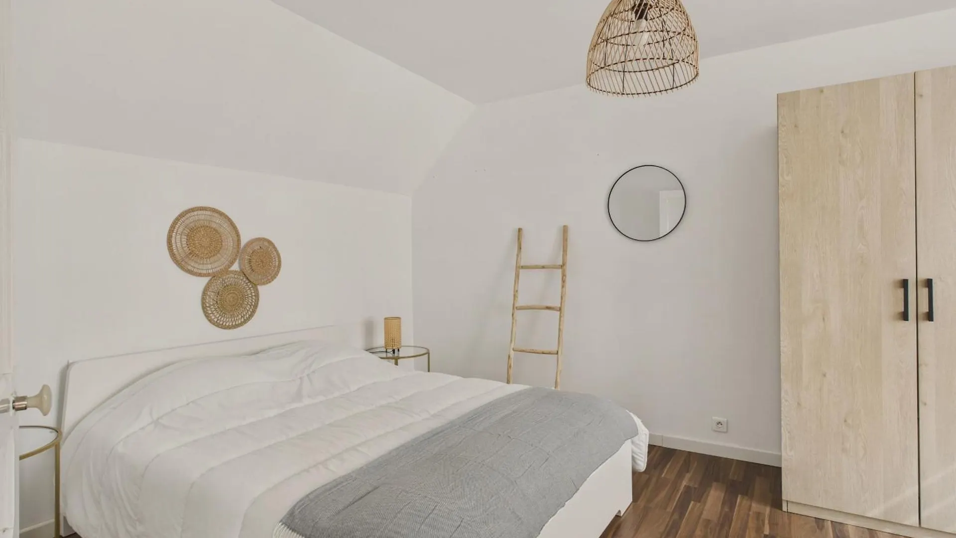 Jolie Maison Avec Jardin Et Terrasse Pour 4 Fouesnant