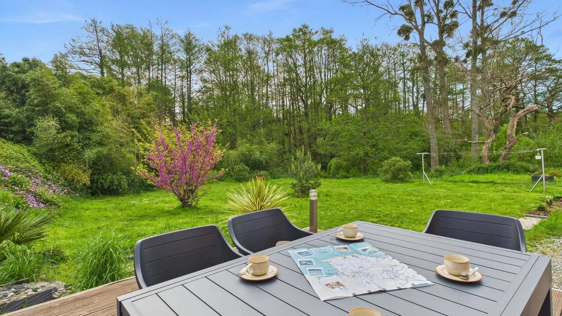 Jolie Maison Avec Jardin Et Terrasse Pour 4 Fouesnant
